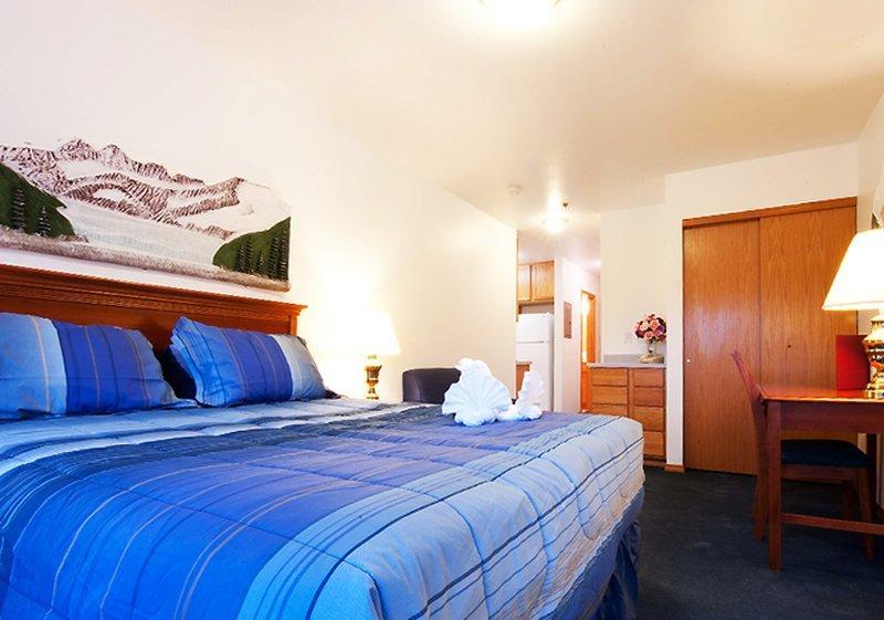 Frontier Suites Hotel In 朱诺 外观 照片