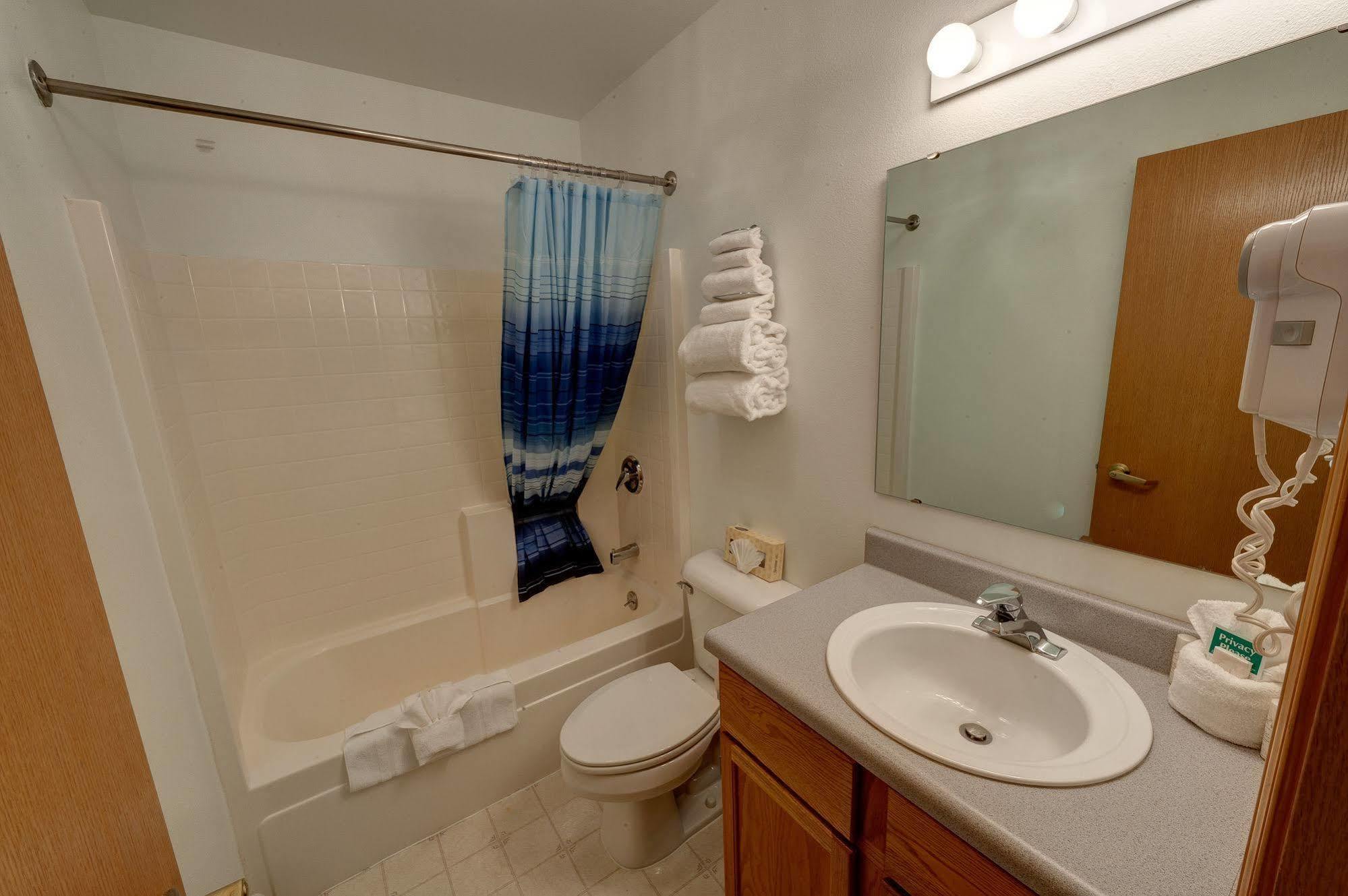 Frontier Suites Hotel In 朱诺 外观 照片